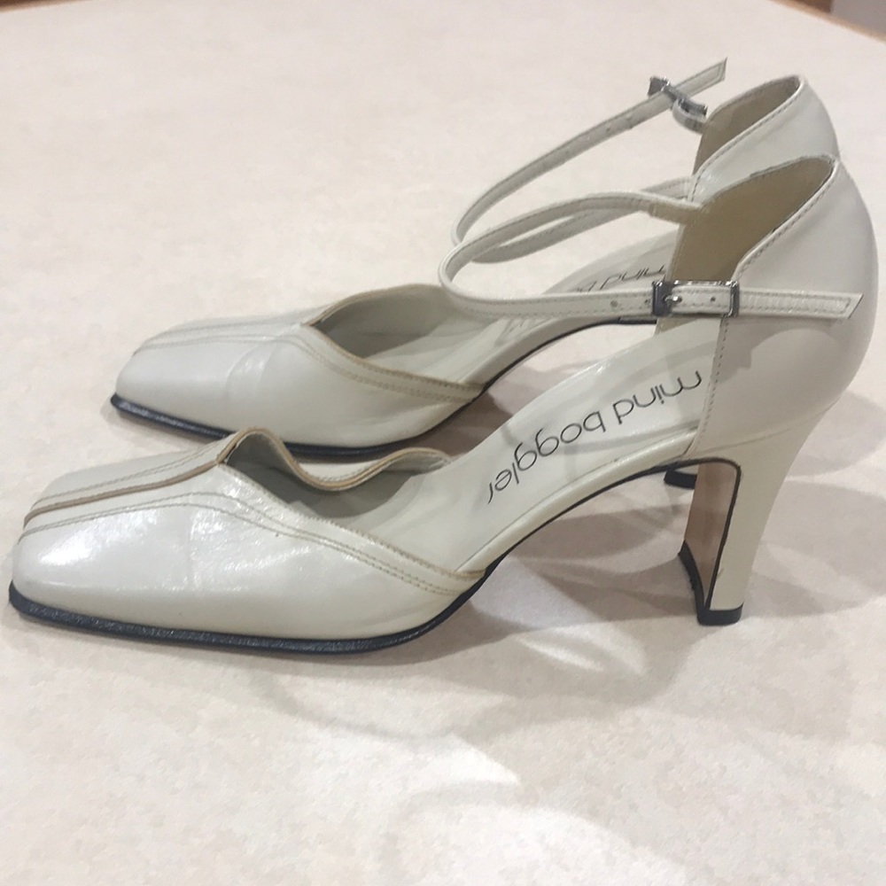Mind boggles shoes